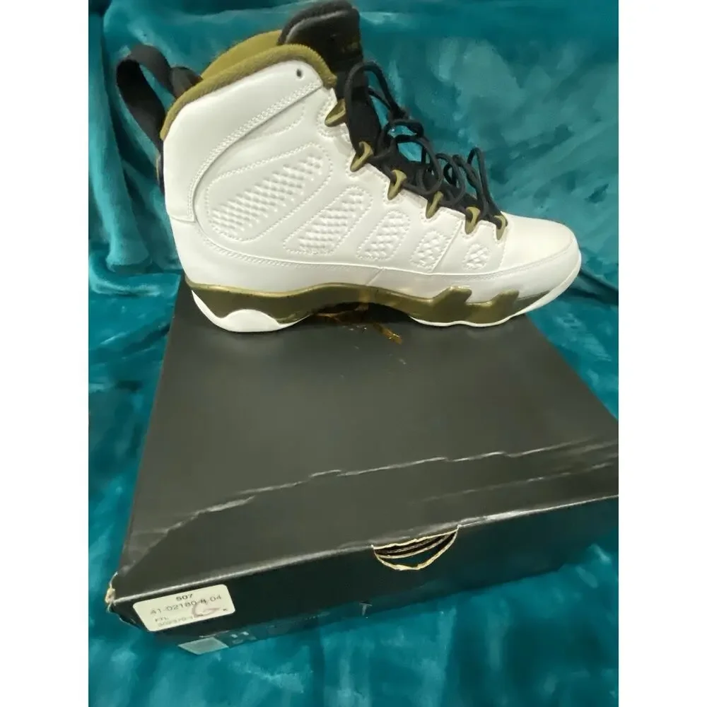 Size 11 - Air Jordan 9 Retro Statue